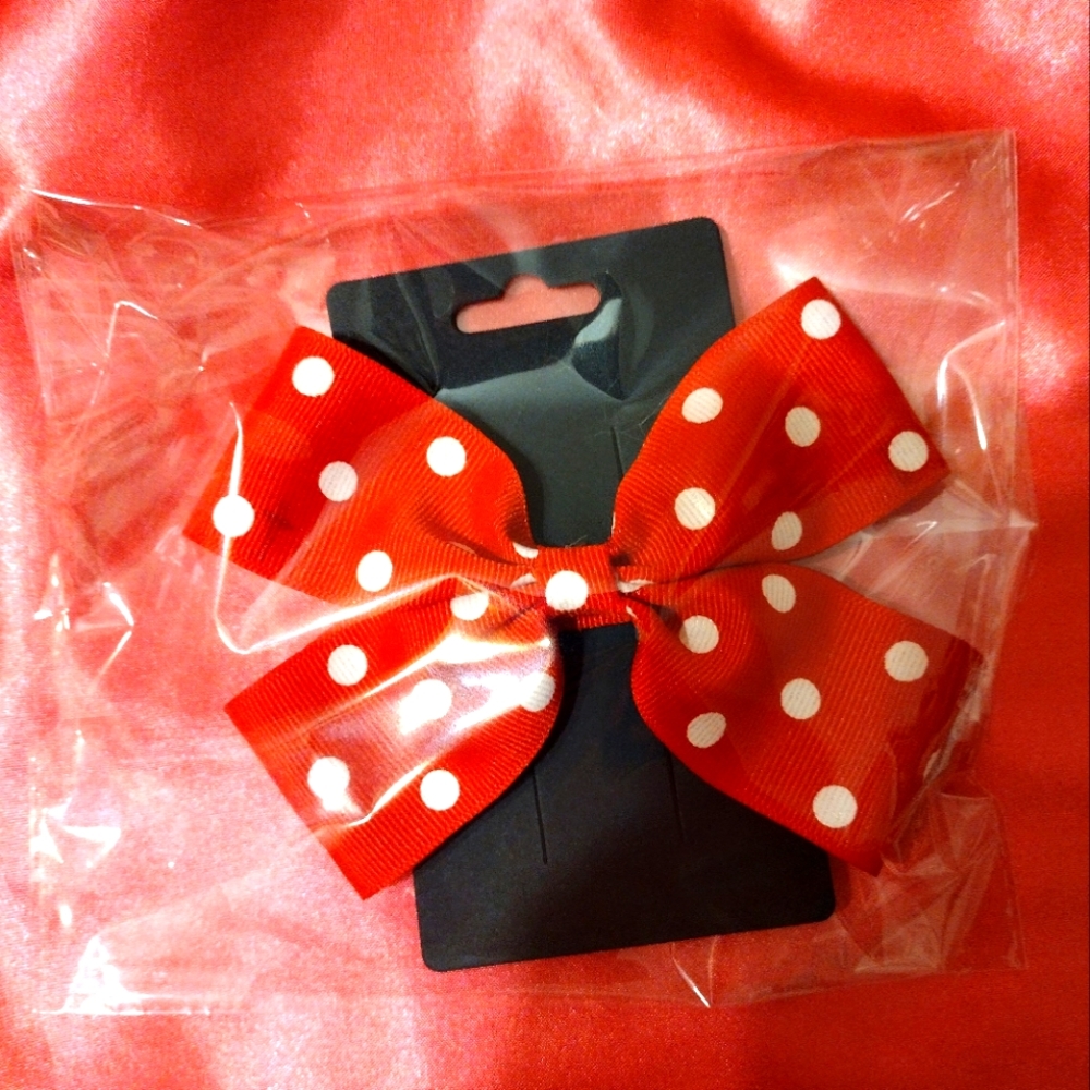 Cute polka dot hair bow